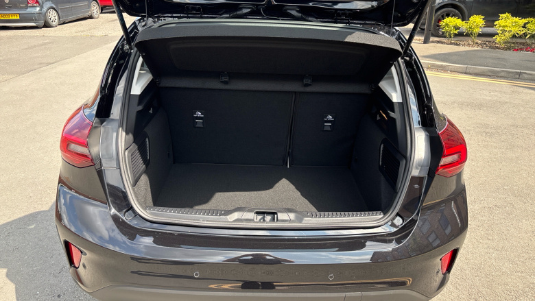 Ford Focus 1.0 EcoBoost Hybrid mHEV 155 Titanium 5dr Auto Petrol Hatchback